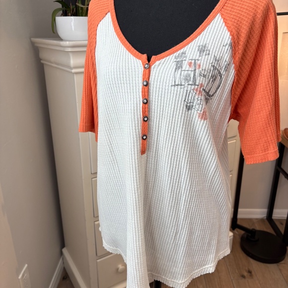 Harley-Davidson Waffle Bling Button Raw Hem V-neck - Picture 5 of 11